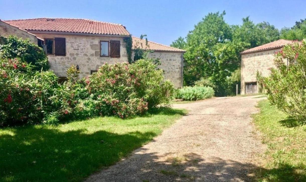 Chez Sophie - Gîte et Gîte équestre Clermont-Dessous Exterior foto