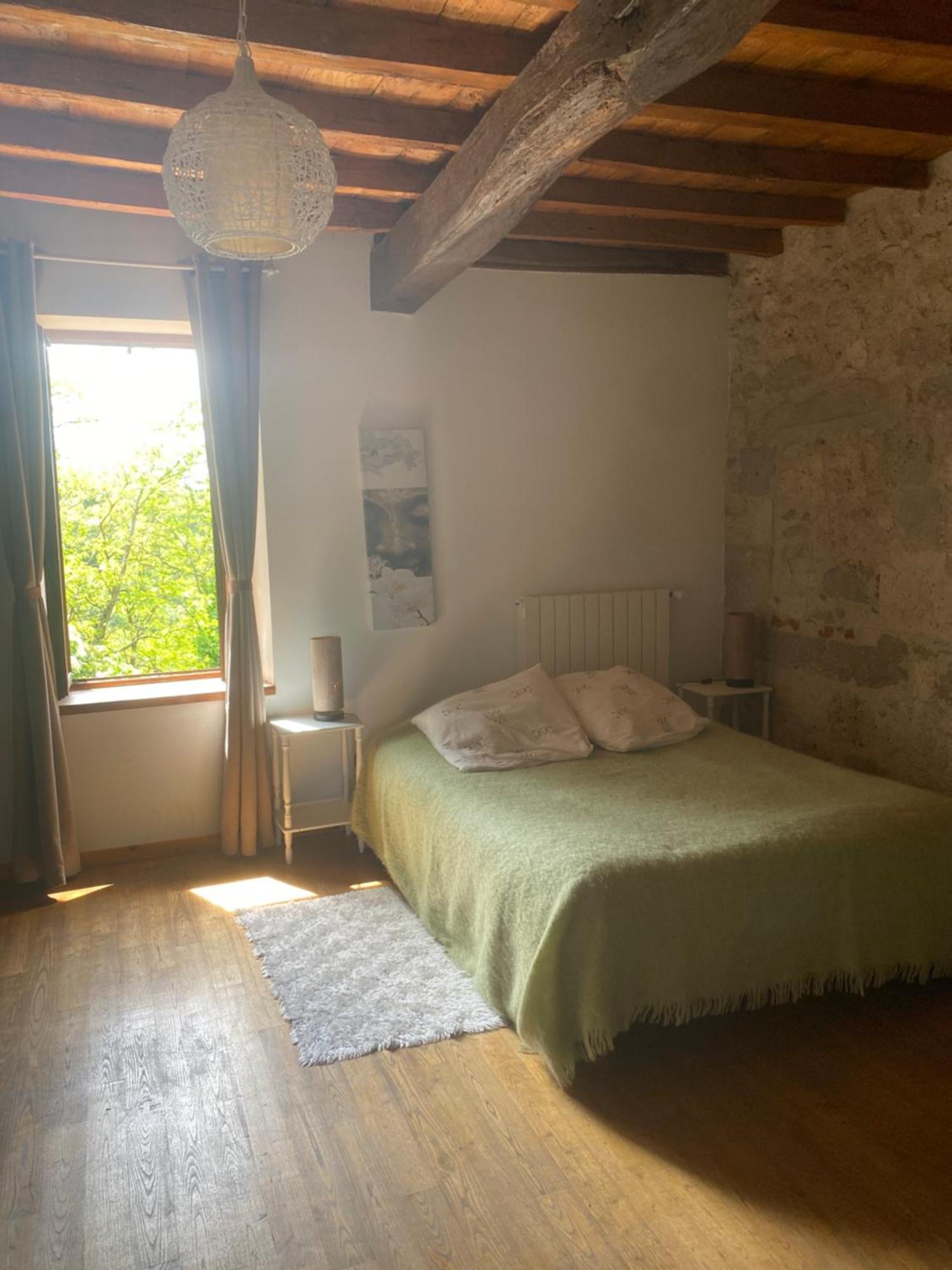 Chez Sophie - Gîte et Gîte équestre Clermont-Dessous Exterior foto